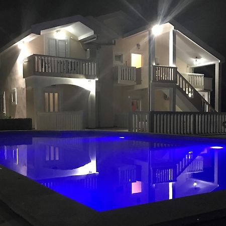 Apartments Vila Lazarevic Tivat Eksteriør bilde