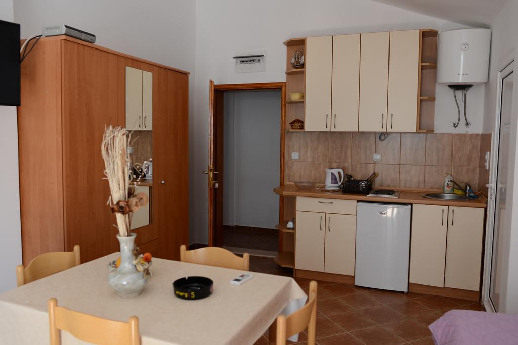 Apartments Vila Lazarevic Tivat Rom bilde