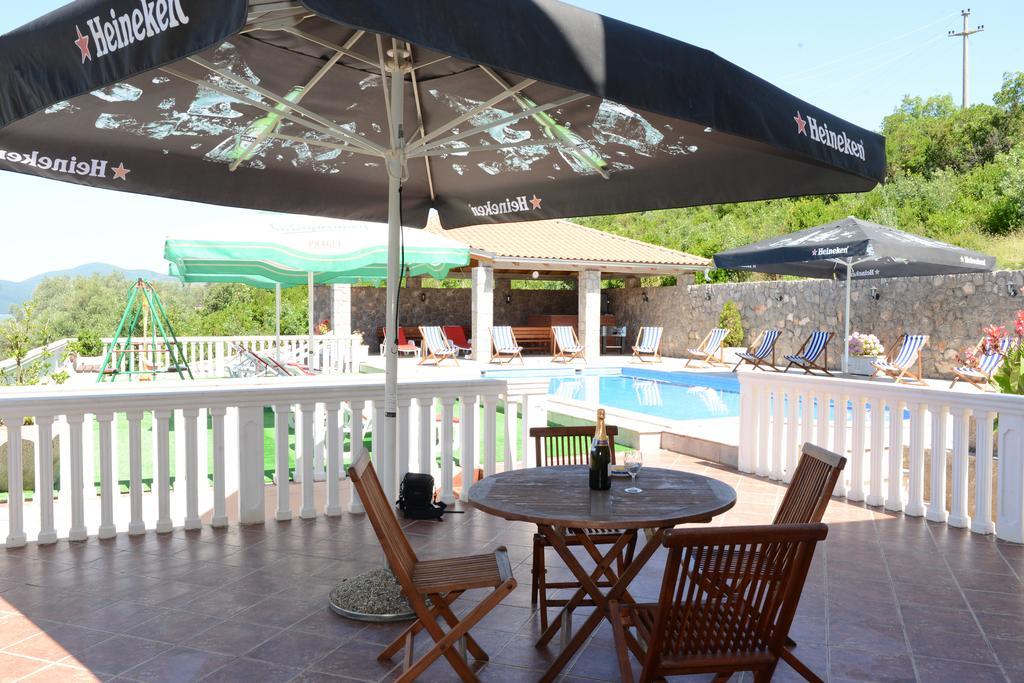 Apartments Vila Lazarevic Tivat Rom bilde