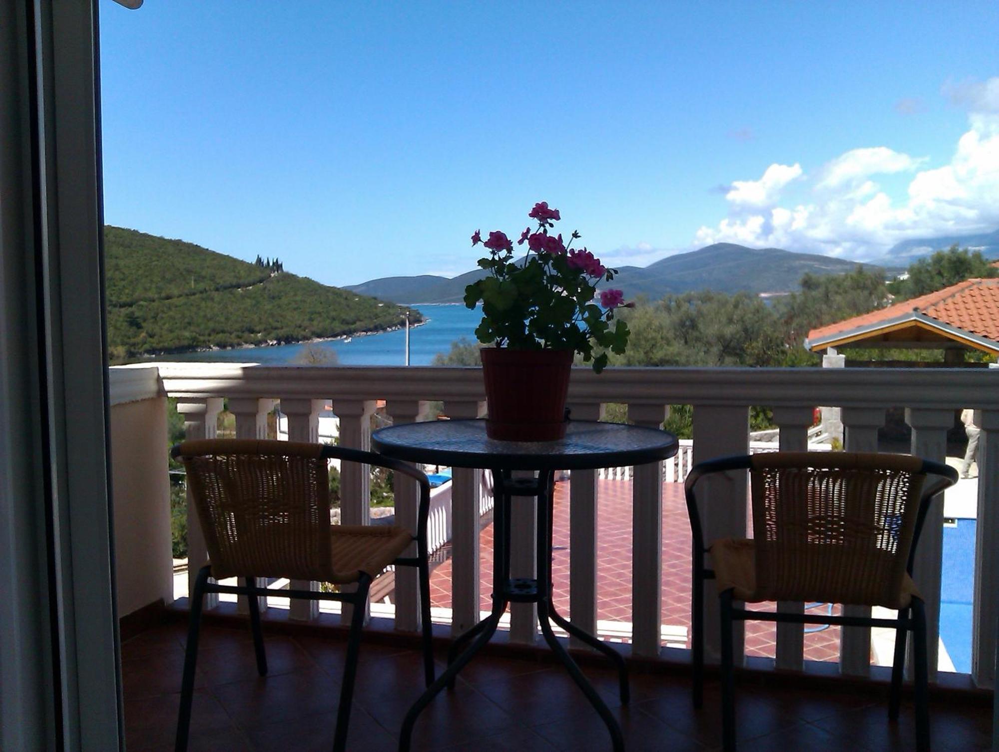 Apartments Vila Lazarevic Tivat Eksteriør bilde