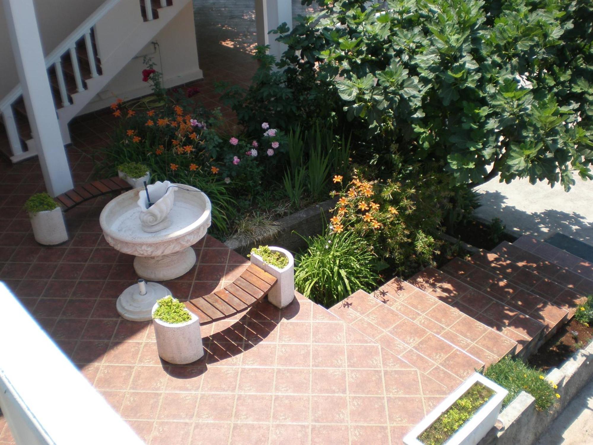 Apartments Vila Lazarevic Tivat Eksteriør bilde