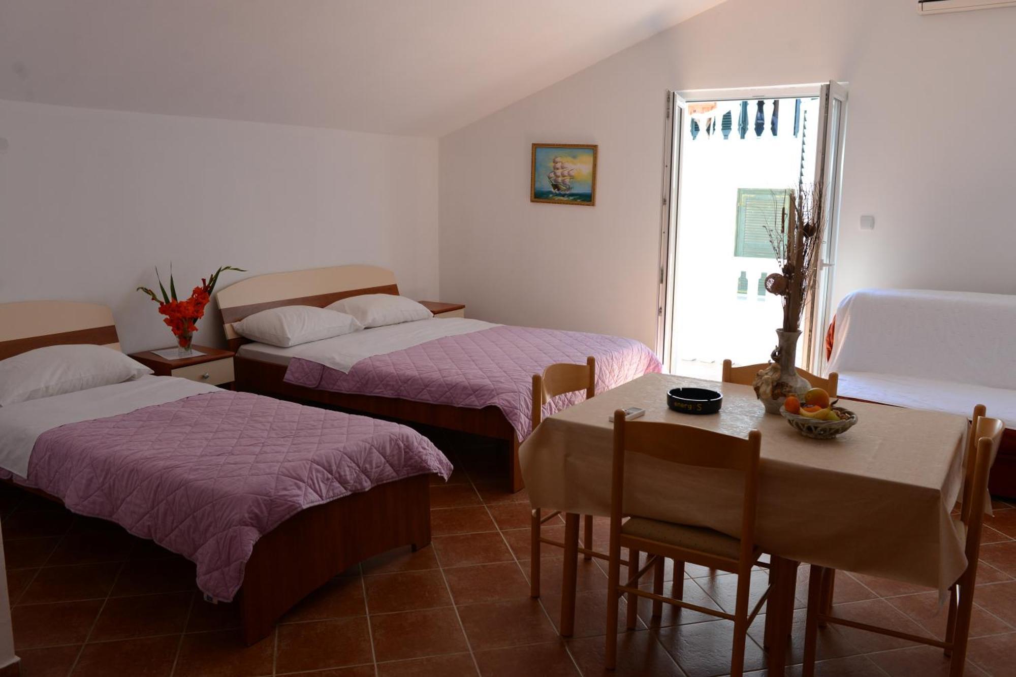 Apartments Vila Lazarevic Tivat Rom bilde