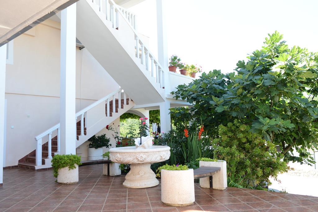 Apartments Vila Lazarevic Tivat Eksteriør bilde