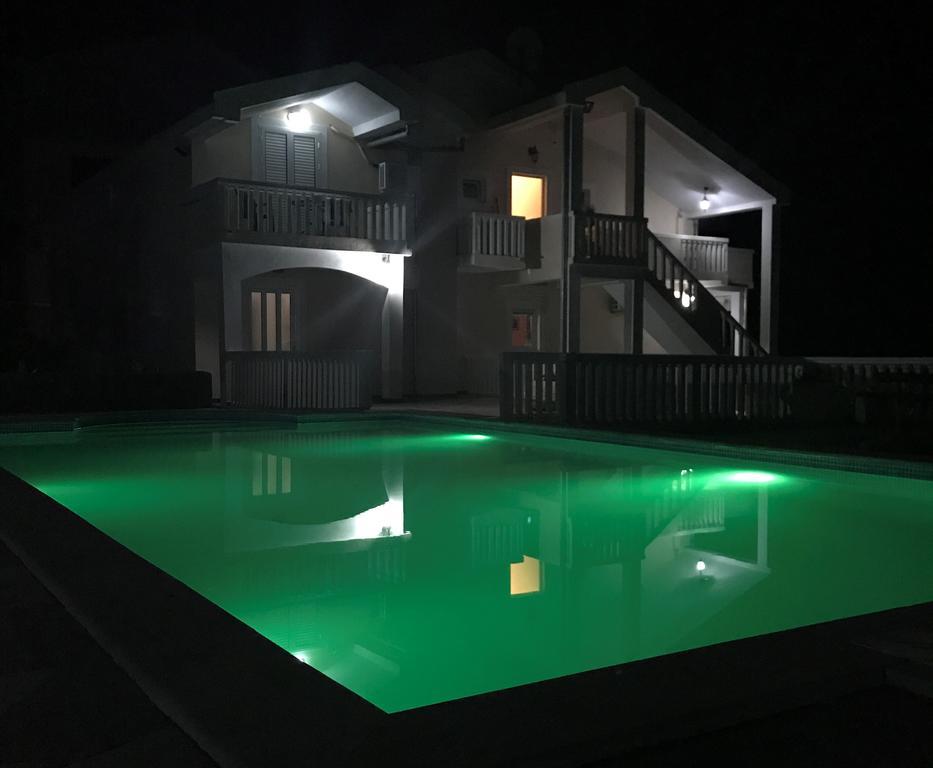 Apartments Vila Lazarevic Tivat Eksteriør bilde