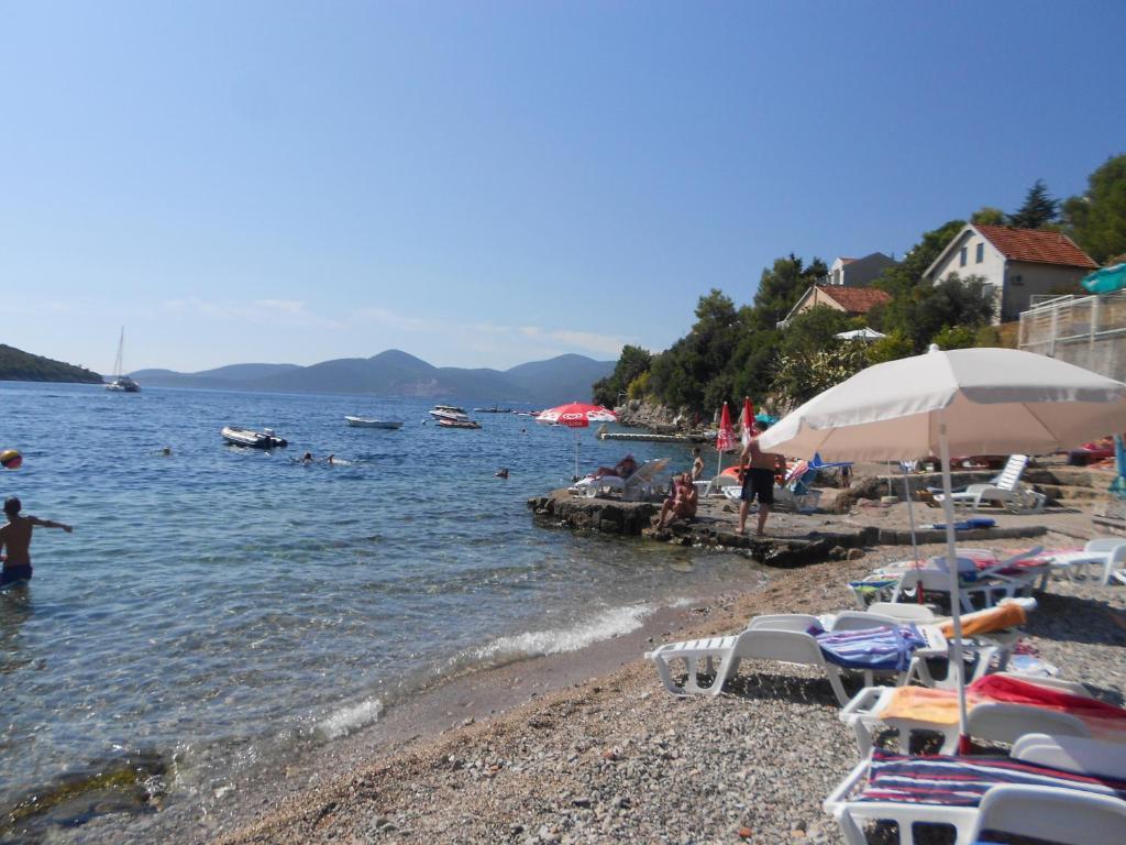Apartments Vila Lazarevic Tivat Eksteriør bilde