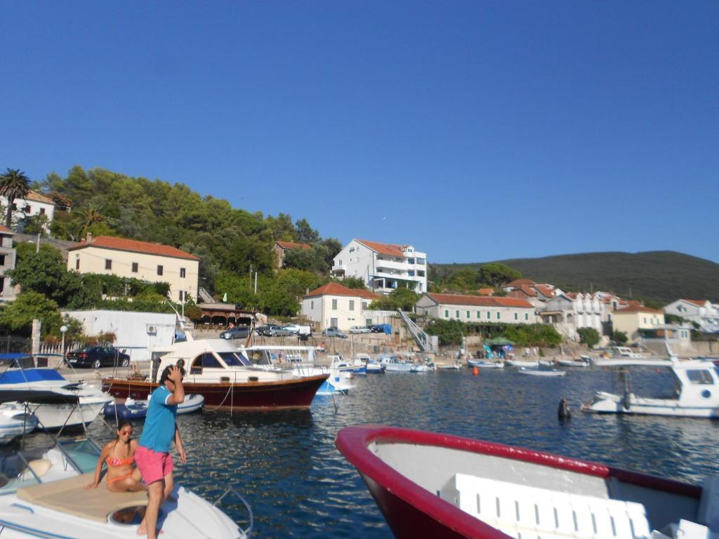 Apartments Vila Lazarevic Tivat Eksteriør bilde